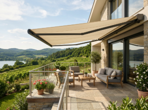 Terrasse und Balkon im Sommer: Beschattung im Vergleich (KI)